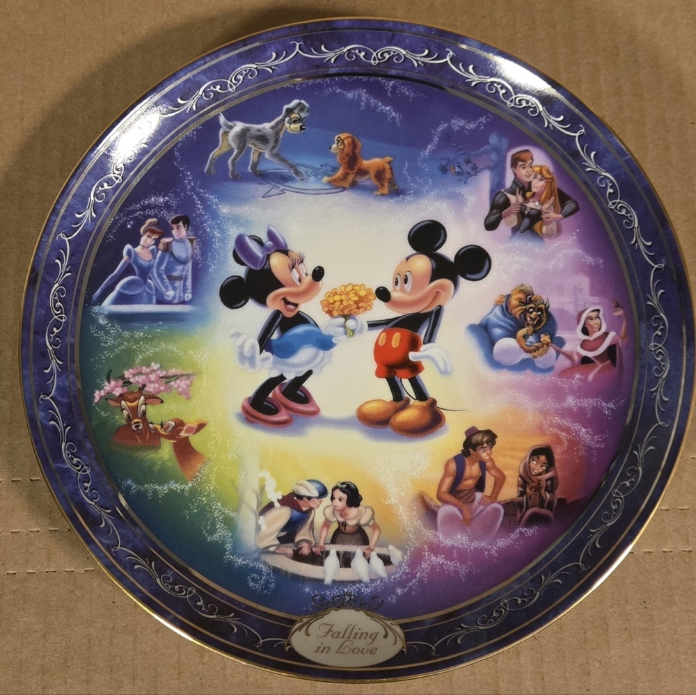 Bradford Exchange Magical Disney Moments Falling In Love Plate